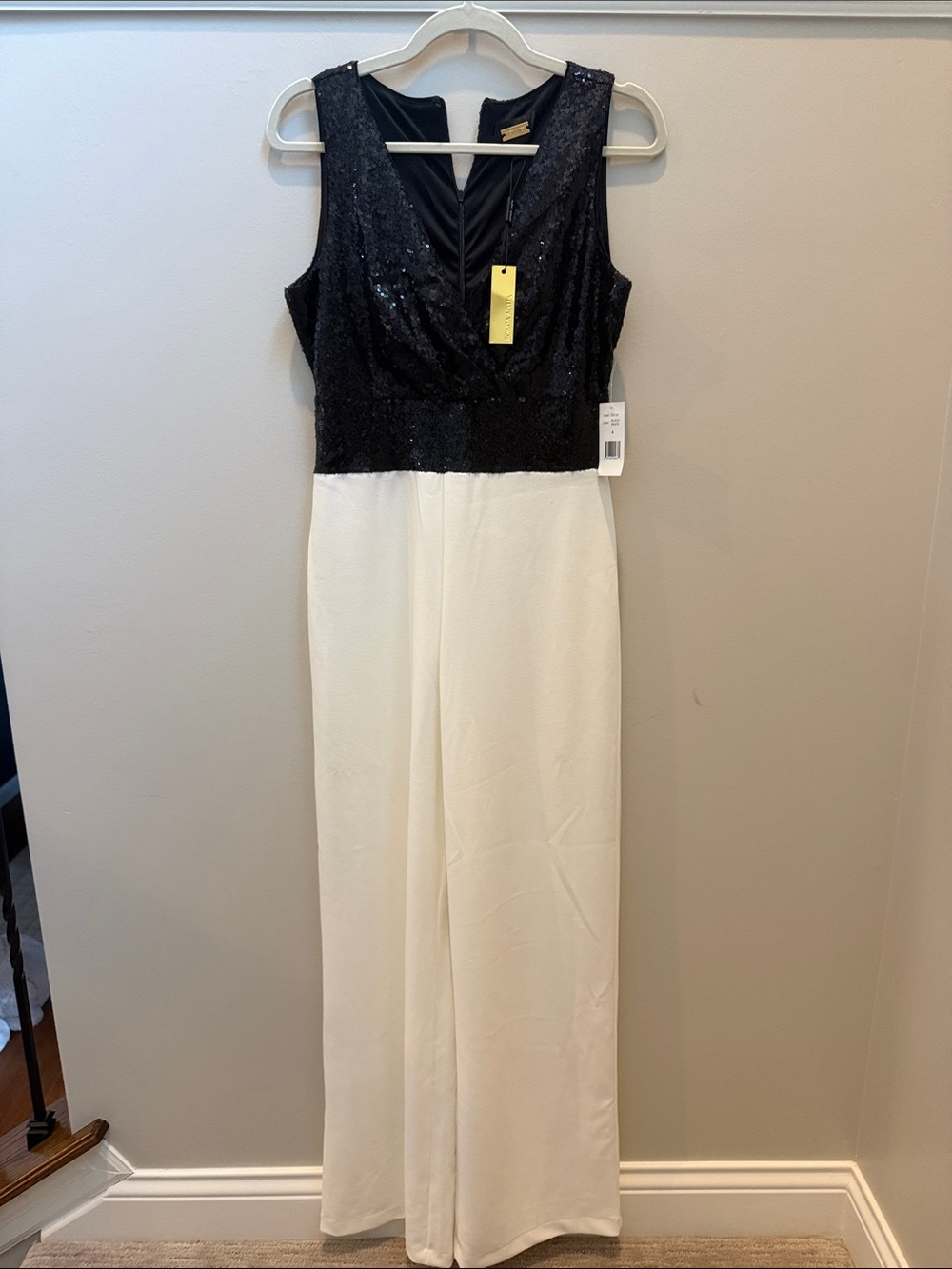 NWT Alexia Admor Black Sequin Bodice White Wide-Leg Jumpsuit Sz 4